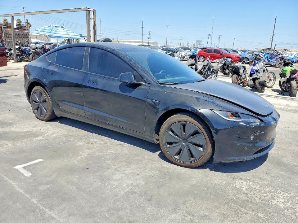 Снимка 4 от търг – 2025 TESLA MODEL 3 с VIN 5YJ3E1EA8SF980927