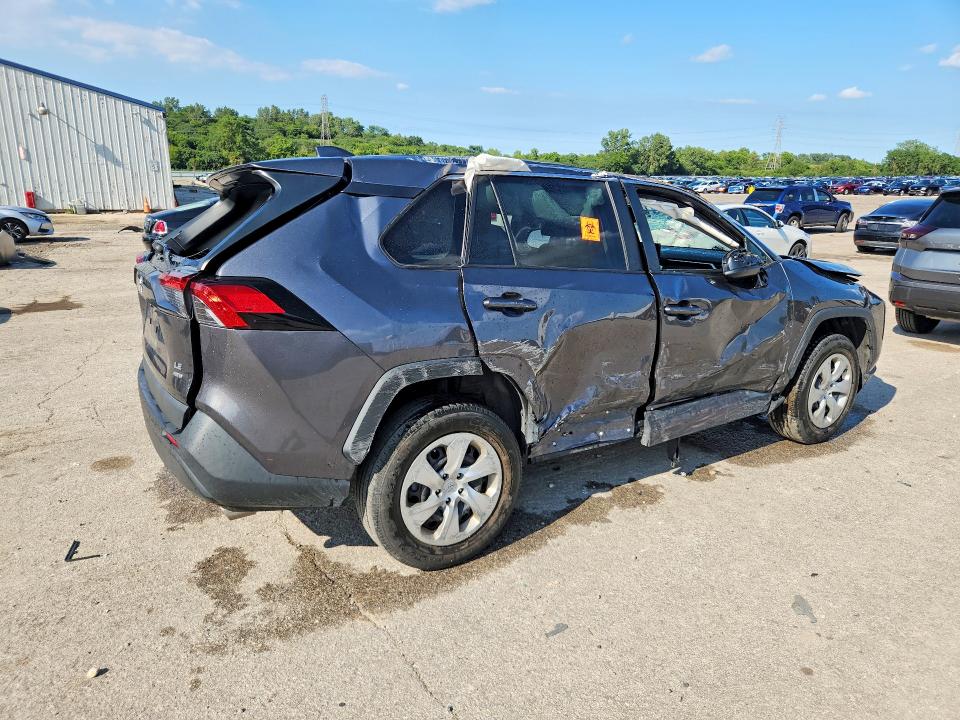 Photo 3 from auction – 2022 TOYOTA RAV4 with VIN 2T3F1RFVXNC271084