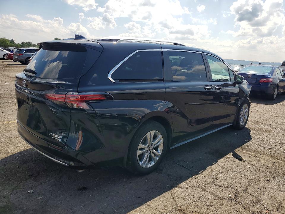 Photo 3 from auction – 2024 TOYOTA SIENNA with VIN 5TDESKFC0RS124003