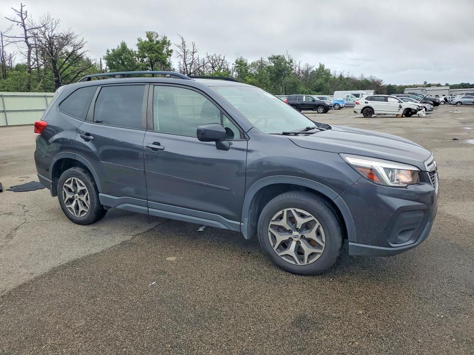 Photo 4 from auction – 2019 SUBARU FORESTER with VIN JF2SKAGC4KH490845