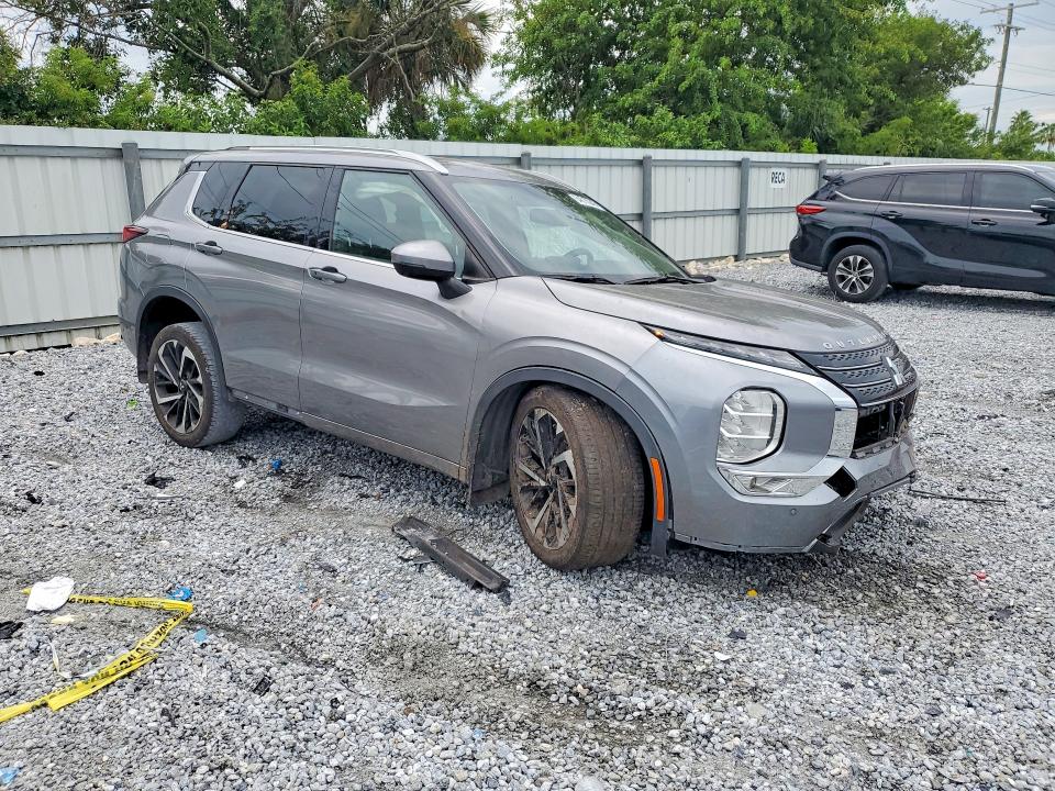 Photo 4 from auction – 2023 MITSUBISHI OUTLANDER with VIN JA4J3VA86PZ010593