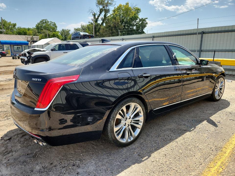 Photo 3 from auction – 2016 CADILLAC CT6 with VIN 1G6KK5R67GU155299
