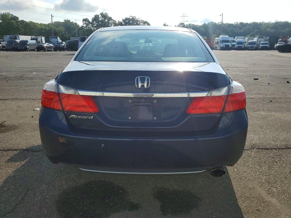 Photo 6 from auction – 2014 HONDA ACCORD with VIN 1HGCR2F75EA306567