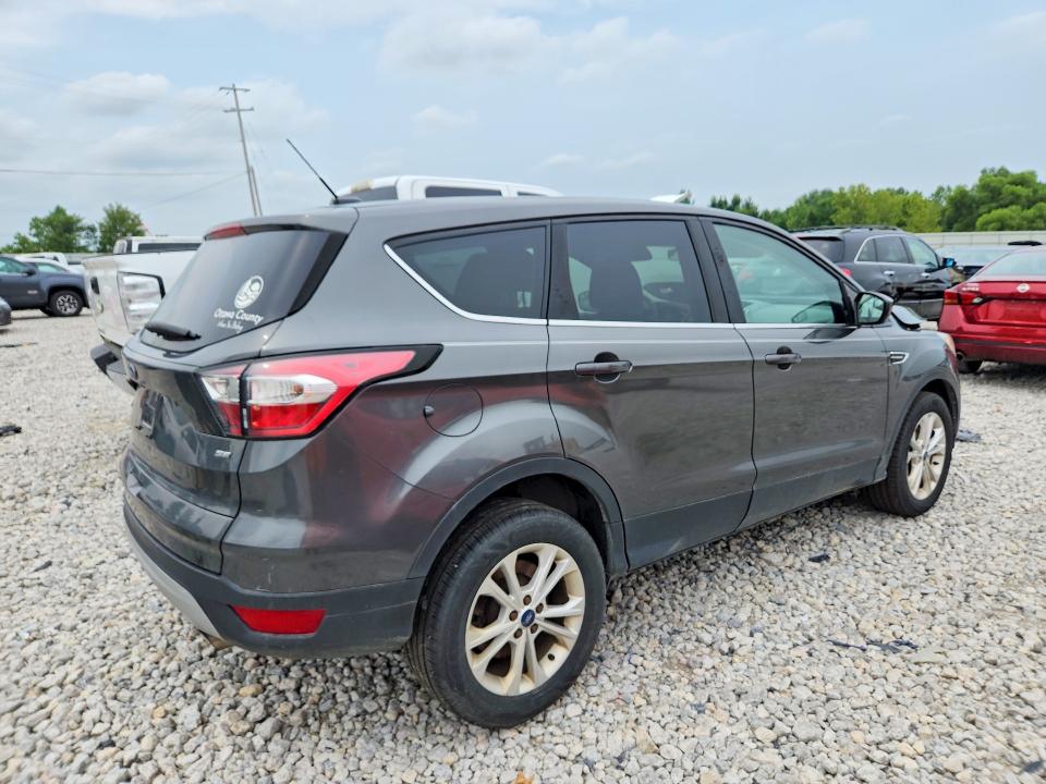 Photo 3 from auction – 2017 FORD ESCAPE with VIN 1FMCU9GD1HUE88602