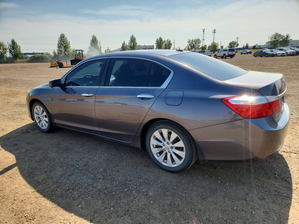 Photo 2 from auction – 2015 HONDA ACCORD with VIN 1HGCR2F82FA802792