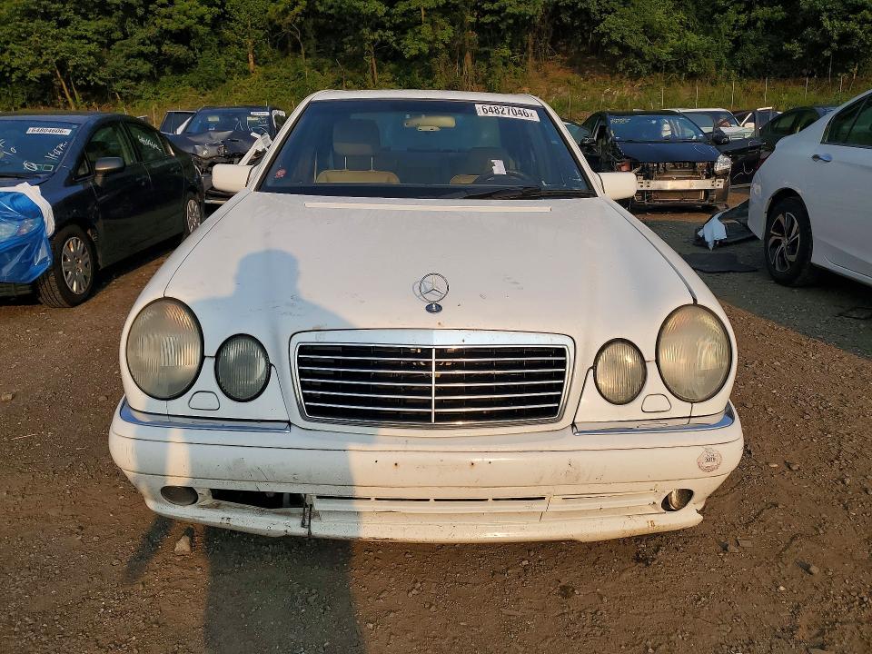 Photo 5 from auction – 1997 MERCEDES-BENZ E with VIN WDBJF72F4VA227608