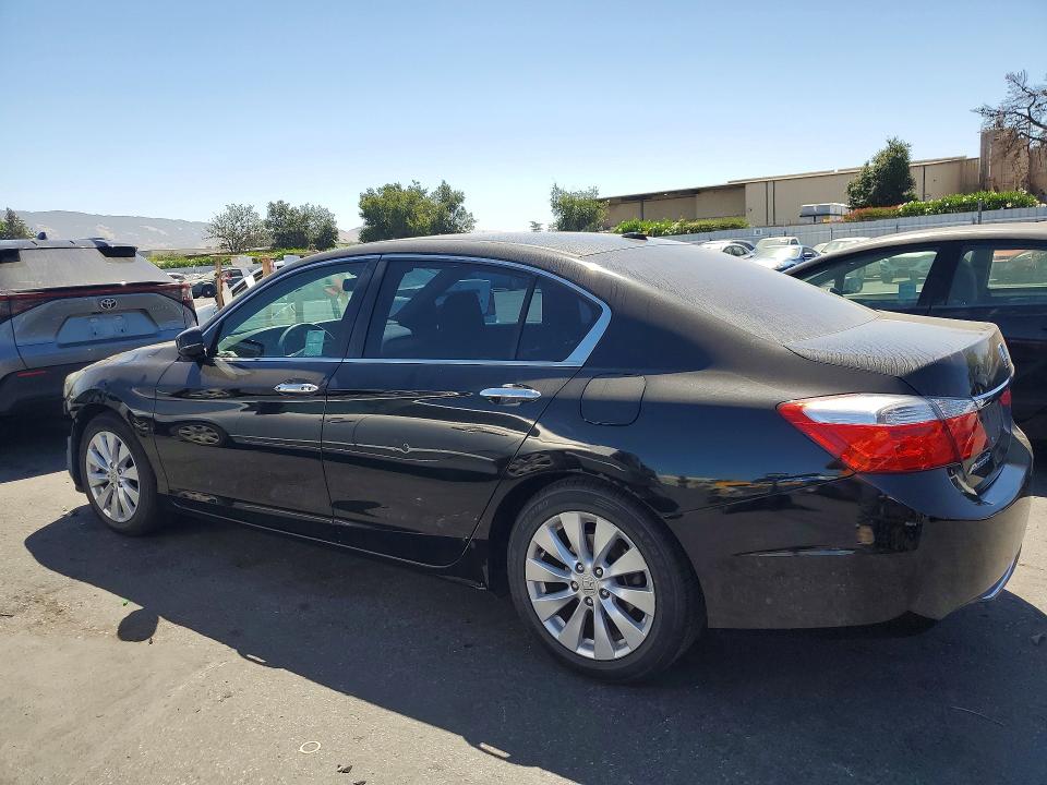 Photo 2 from auction – 2015 HONDA ACCORD with VIN 1HGCR2F84FA188652