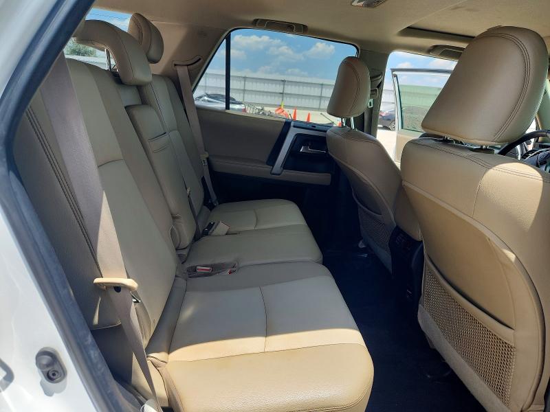 Photo 11 from auction – 2017 TOYOTA 4RUNNER with VIN JTEZU5JR5H5155885
