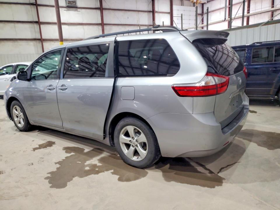 Photo 2 from auction – 2016 TOYOTA SIENNA with VIN 5TDKK3DC4GS720501