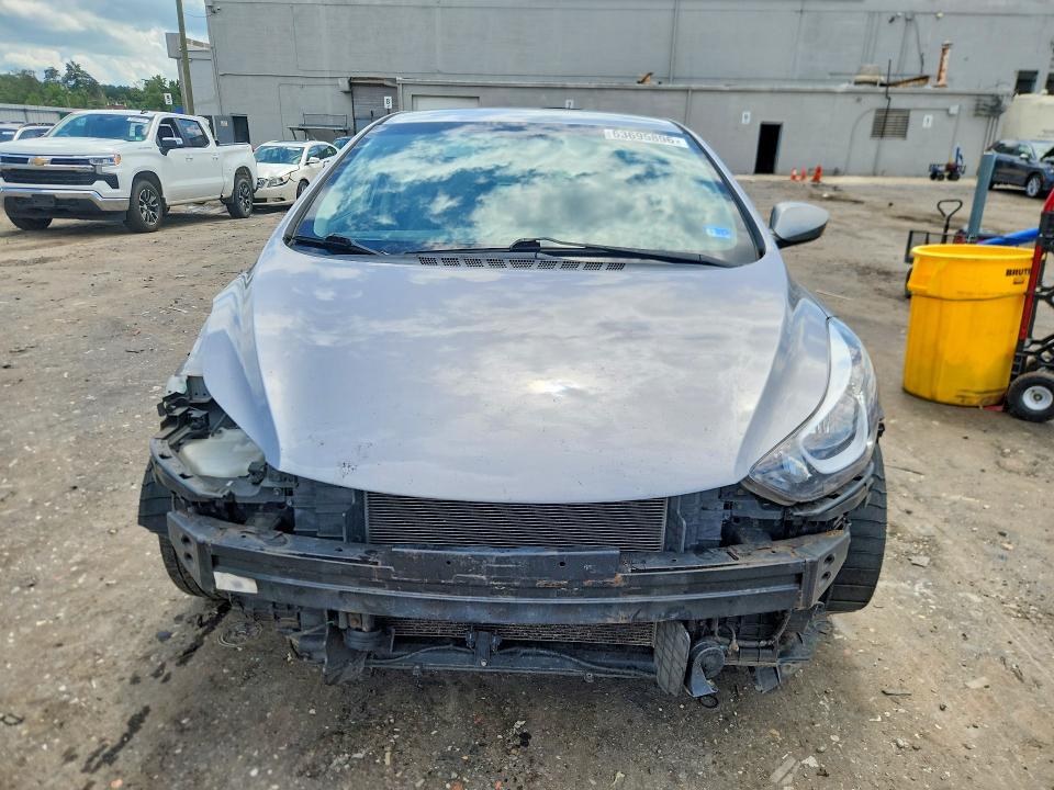 Photo 5 from auction – 2016 HYUNDAI ELANTRA with VIN 5NPDH4AE2GH782987
