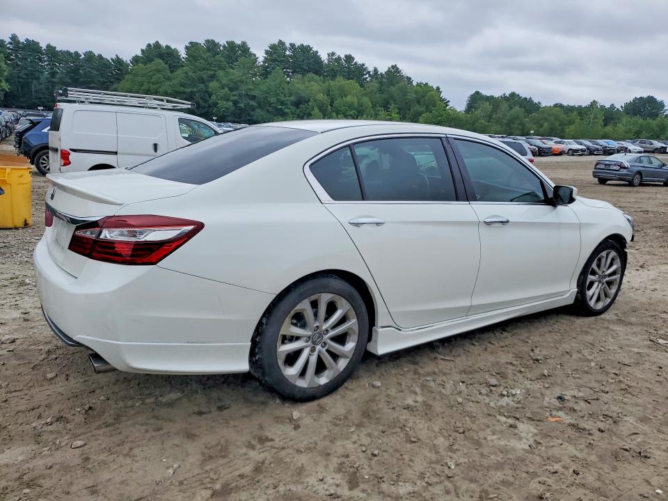 Photo 3 from auction – 2014 HONDA ACCORD with VIN 1HGCR2F55EA170570