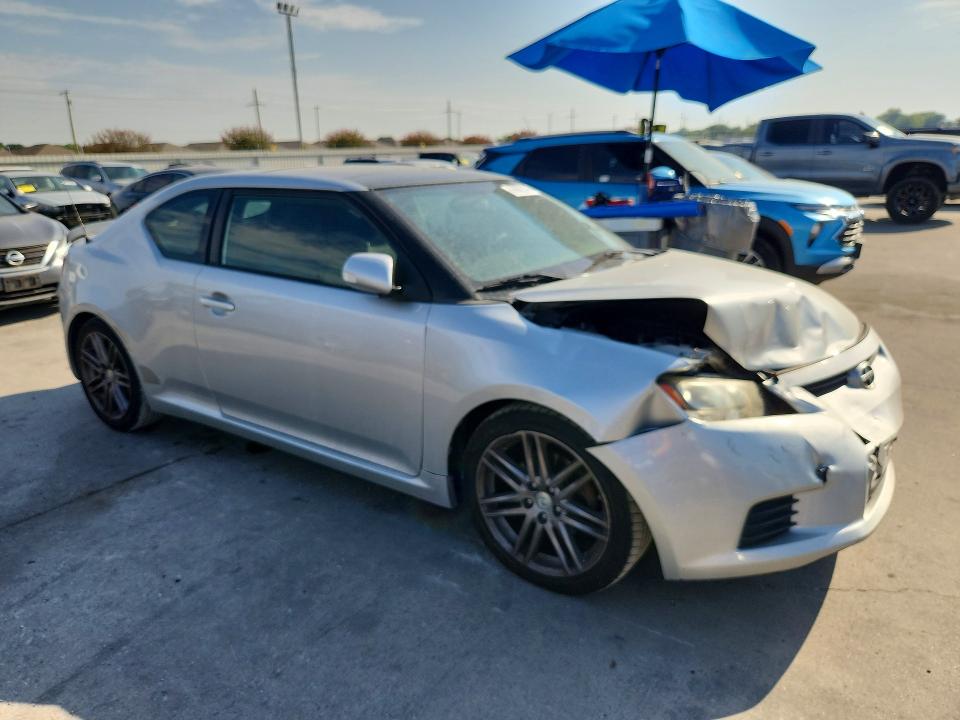 Photo 4 from auction – 2011 SCION TC with VIN JTKJF5C70B3010160