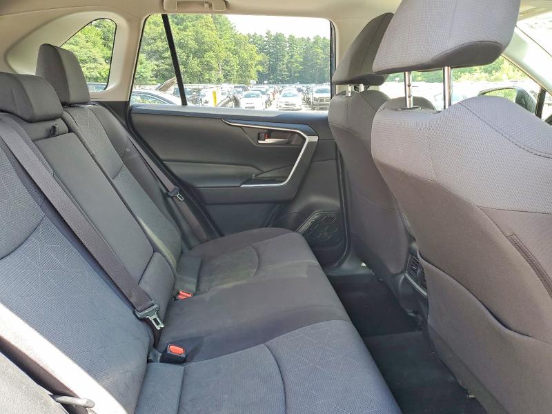 Photo 11 from auction – 2019 TOYOTA RAV4 with VIN JTMP1RFV8KD506853
