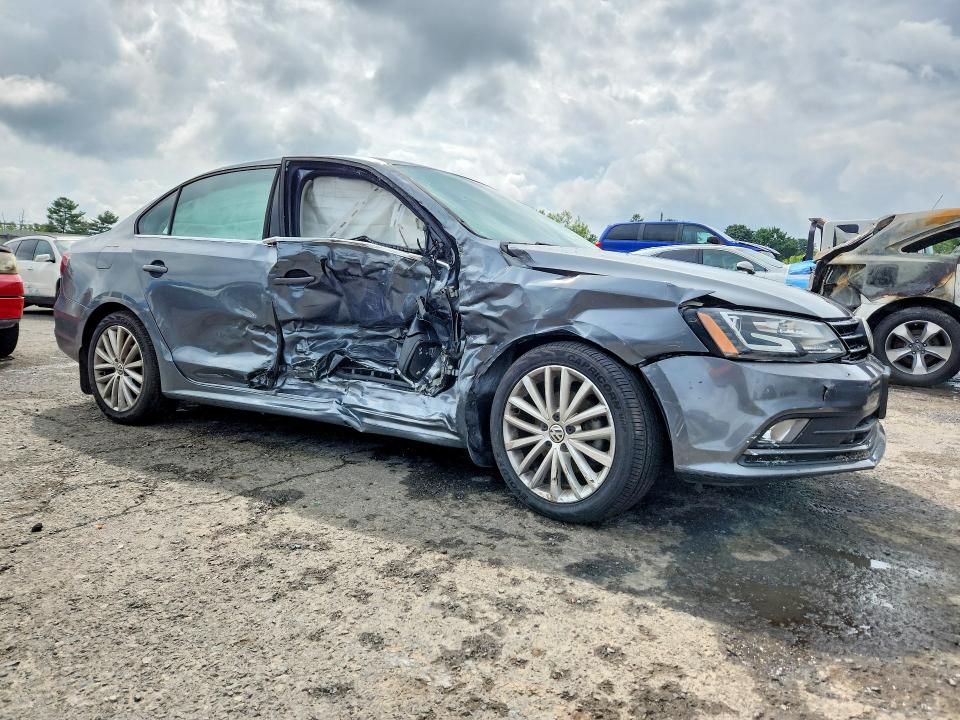 Photo 4 from auction – 2016 VOLKSWAGEN JETTA with VIN 3VWL17AJ4GM323224