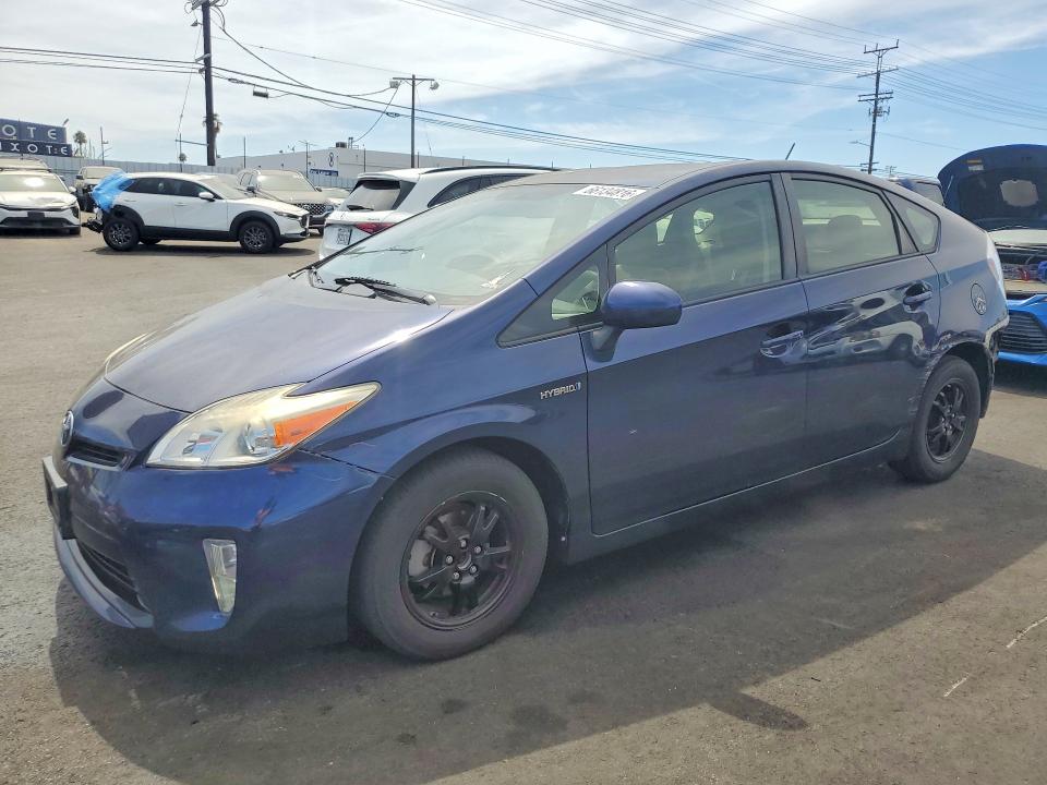 TOYOTA PRIUS 2015 with VIN JTDKN3DU3F1933869 - Photo from auction