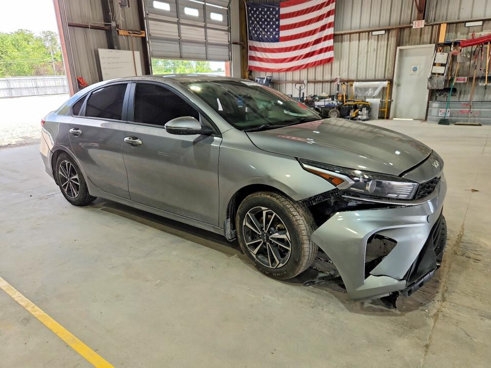Photo 4 from auction – 2023 KIA FORTE with VIN 3KPF24AD9PE603446