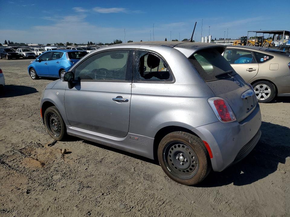 Photo 2 from auction – 2017 FIAT 500 with VIN 3C3CFFGE2HT586106
