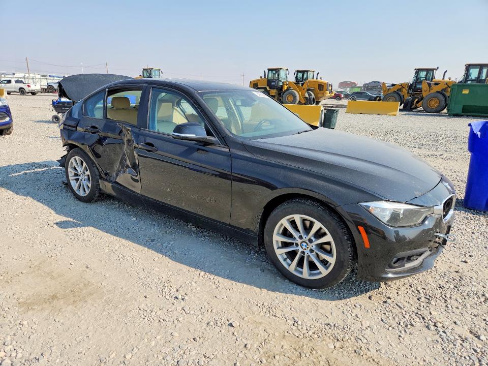 Photo 4 from auction – 2016 BMW 320 with VIN WBA8E5G54GNU22088