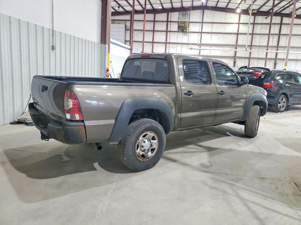 Photo 3 from auction – 2010 TOYOTA TACOMA with VIN 5TELU4EN8AZ701836
