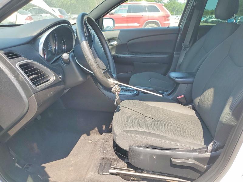 Photo 7 from auction – 2011 CHRYSLER 200 with VIN 1C3BC4FB2BN560449