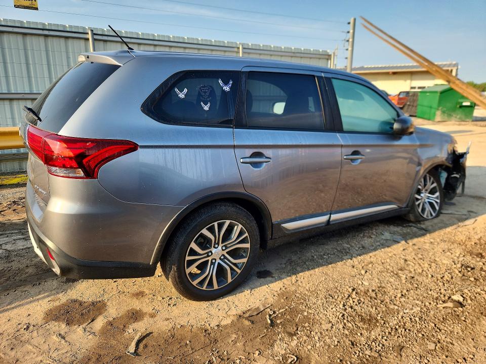 Photo 3 from auction – 2016 MITSUBISHI OUTLANDER with VIN JA4AD2A33GZ039159