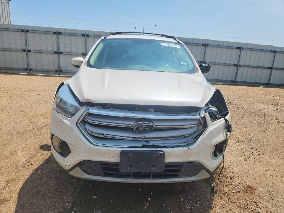 Photo 5 from auction – 2018 FORD ESCAPE with VIN 1FMCU9GD8JUD12362