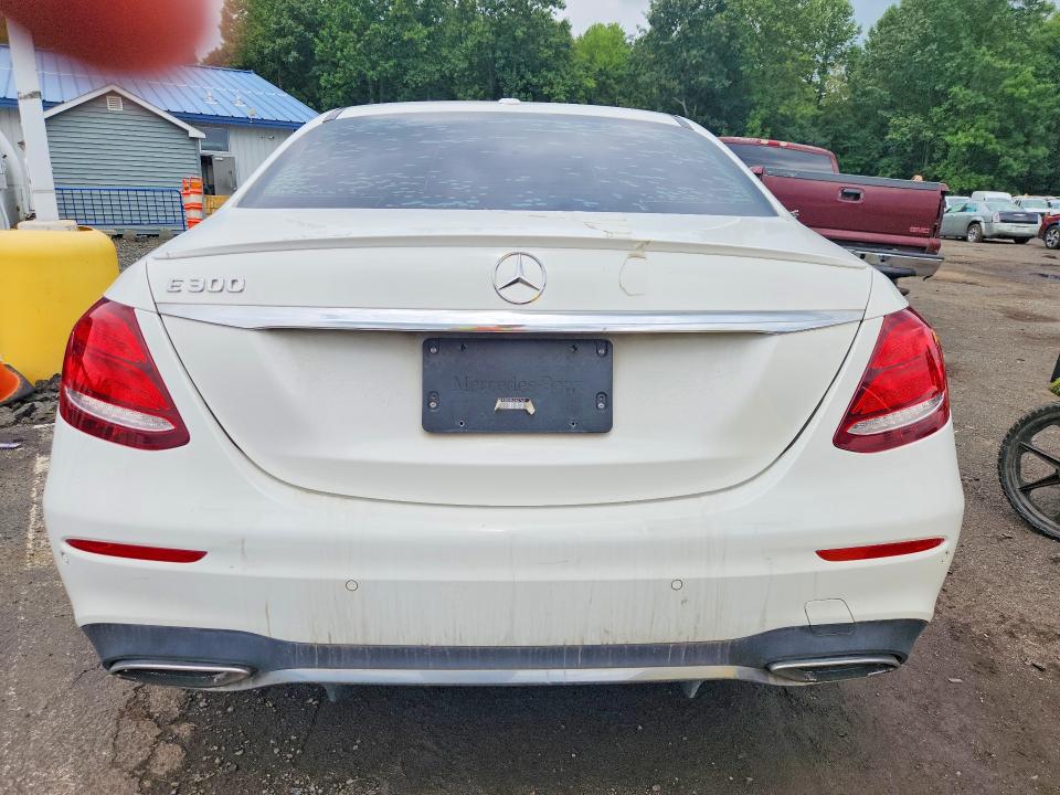 Photo 6 from auction – 2017 MERCEDES-BENZ E with VIN WDDZF4JB0HA240769