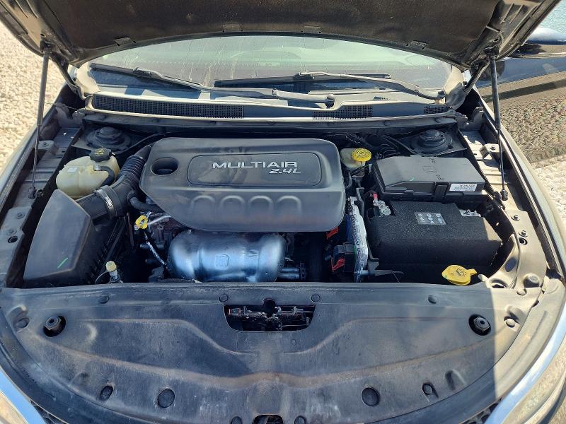 Photo 11 from auction – 2015 CHRYSLER 200 with VIN 1C3CCCCB0FN508570
