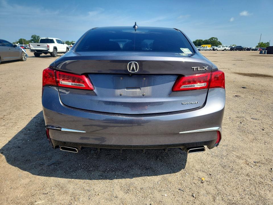 Photo 6 from auction – 2018 ACURA TLX with VIN 19UUB3F52JA002684
