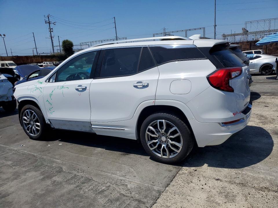 Photo 2 from auction – 2022 GMC TERRAIN with VIN 3GKALXEV6NL285035