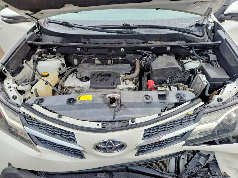 Photo 12 from auction – 2015 TOYOTA RAV4 with VIN 2T3YFREV0FW223041