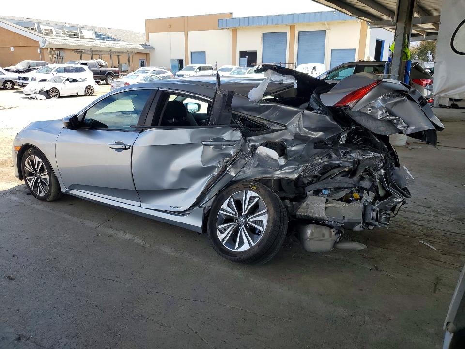 Photo 2 from auction – 2016 HONDA CIVIC with VIN 19XFC1F3XGE202693