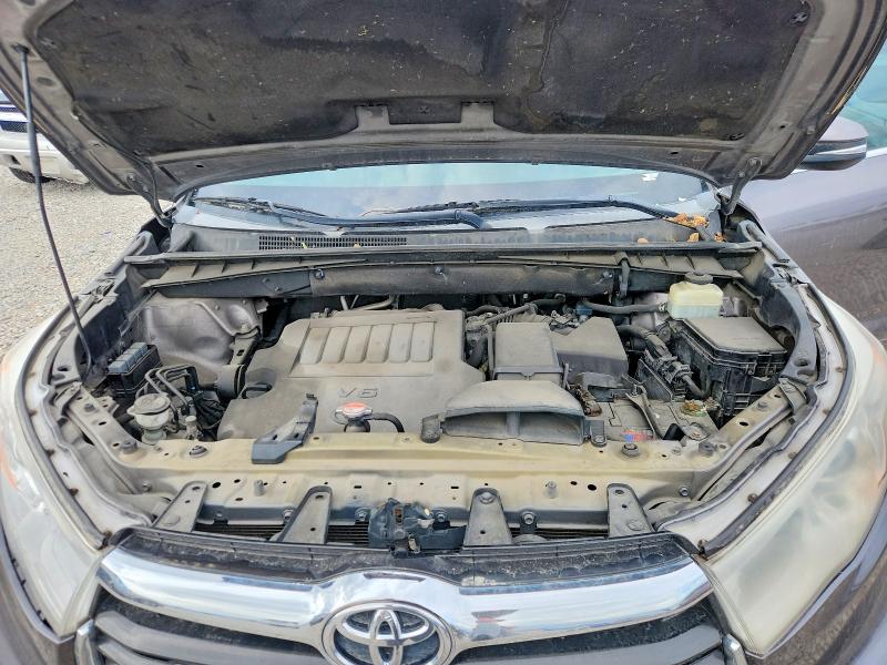 Photo 11 from auction – 2016 TOYOTA HIGHLANDER with VIN 5TDJKRFH3GS290189