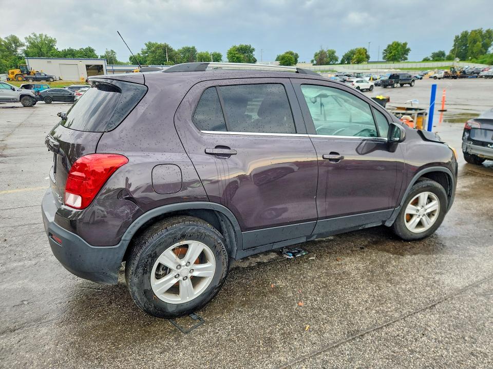 Photo 3 from auction – 2016 CHEVROLET TRAX with VIN 3GNCJPSB8GL155840