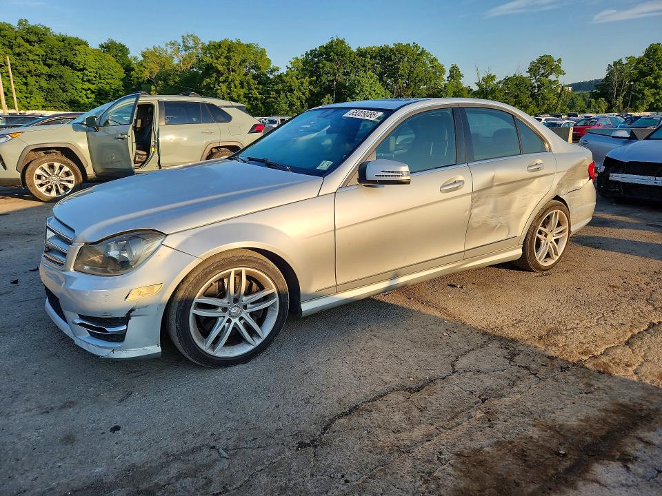 Photo 1 from auction – 2014 MERCEDES-BENZ C with VIN WDDGF8AB4EG157515