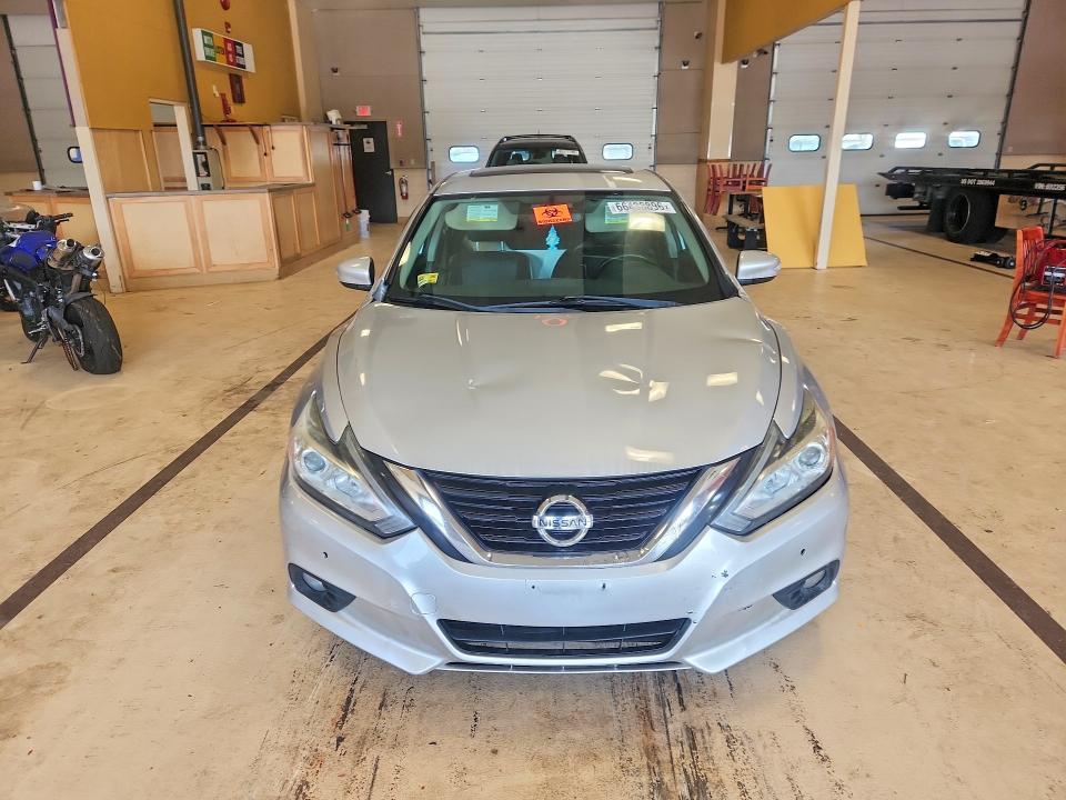 Photo 5 from auction – 2017 NISSAN ALTIMA with VIN 1N4AL3AP0HC200806