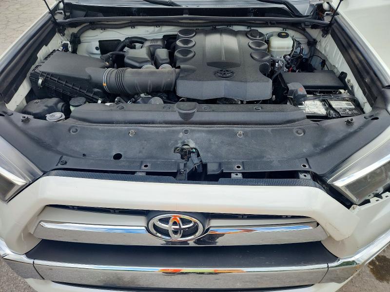 Photo 12 from auction – 2018 TOYOTA 4RUNNER with VIN JTEBU5JR2J5600686