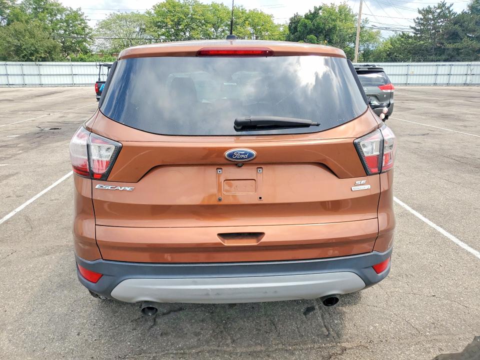 Photo 6 from auction – 2017 FORD ESCAPE with VIN 1FMCU0G9XHUB04596