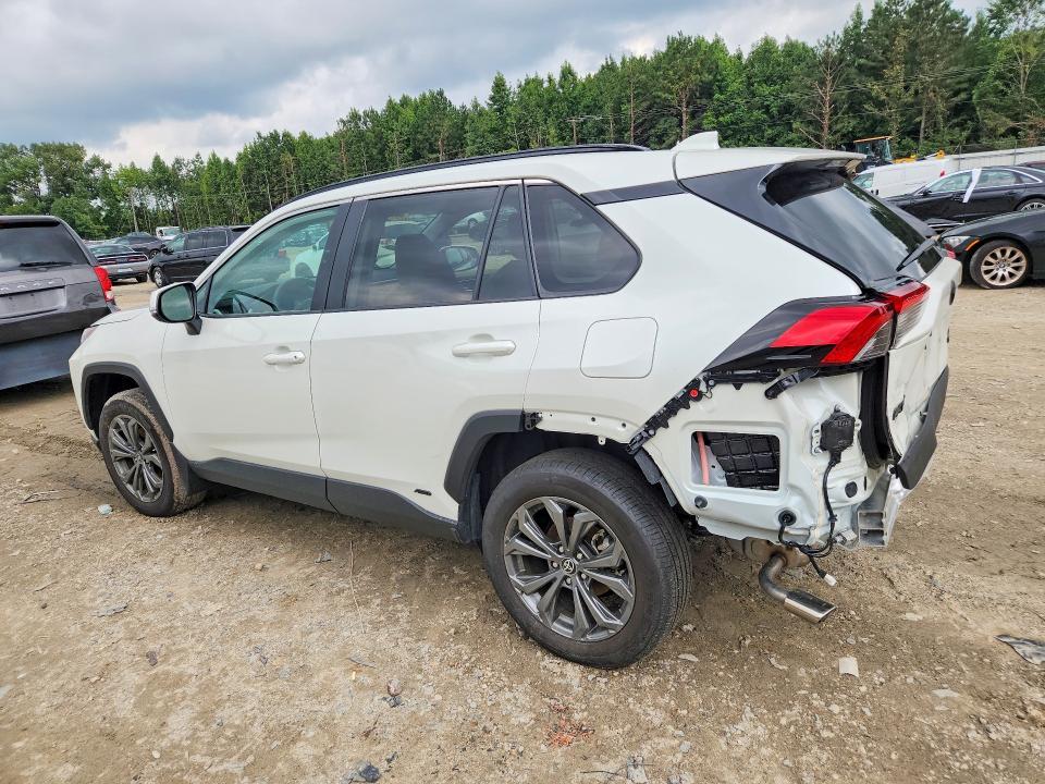Photo 2 from auction – 2022 TOYOTA RAV4 with VIN 4T3B6RFV2NU087952