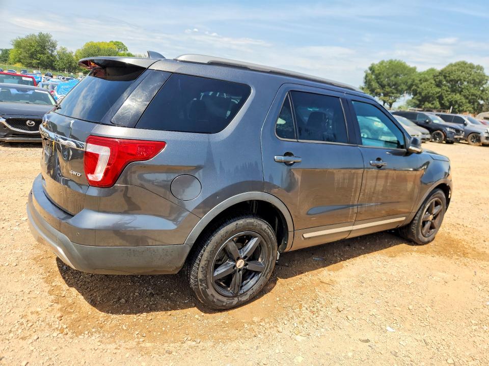 Photo 3 from auction – 2016 FORD EXPLORER with VIN 1FM5K8D85GGC27793