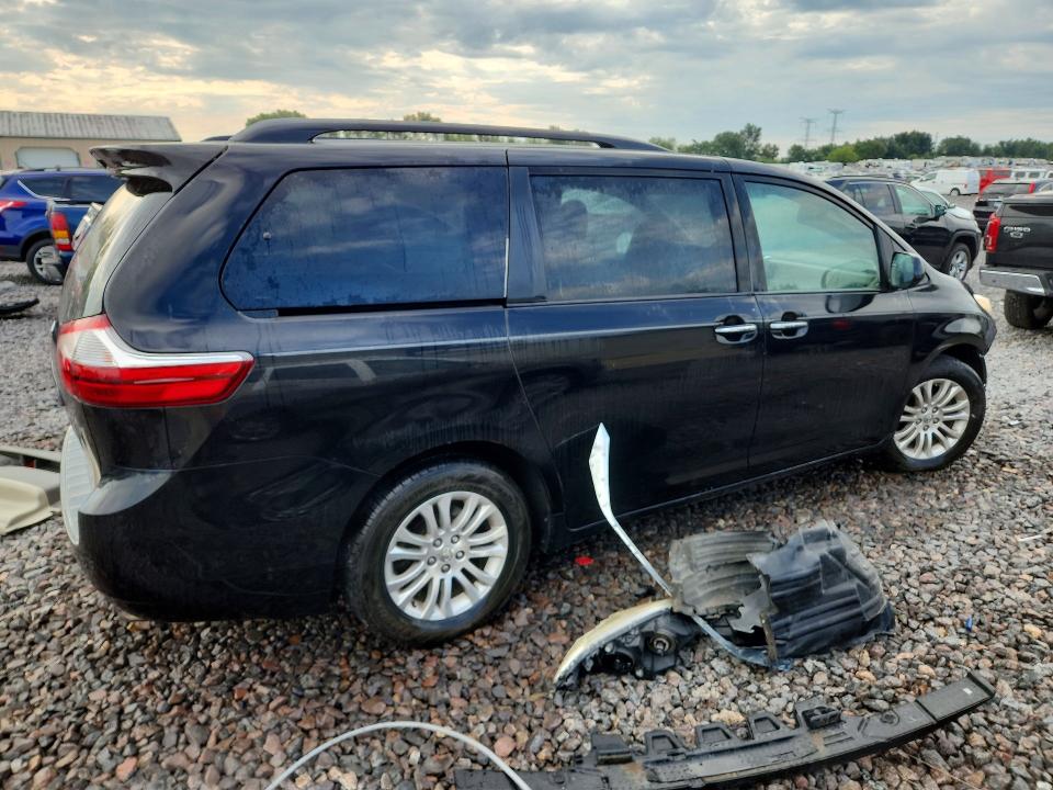Photo 3 from auction – 2015 TOYOTA SIENNA with VIN 5TDYK3DC5FS655392