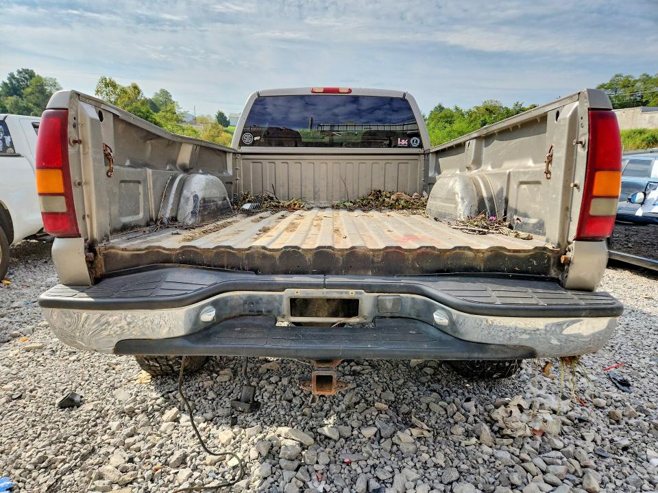 Photo 6 from auction – 2001 CHEVROLET SILVERADO with VIN 1GCHK29U31E244339