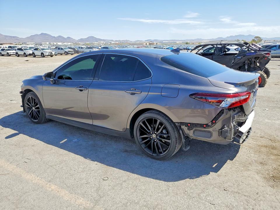Снимка 2 от търг – 2021 TOYOTA CAMRY с VIN 4T1K61AK8MU479114
