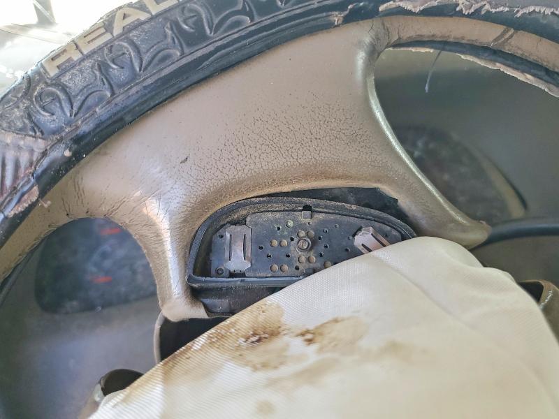 Photo 9 from auction – 2000 FORD F250 with VIN 1FTNW21F0YED74223