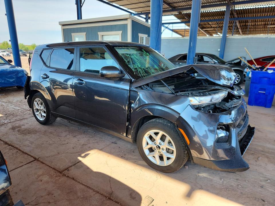 Photo 4 from auction – 2020 KIA SOUL with VIN KNDJ23AU3L7734211