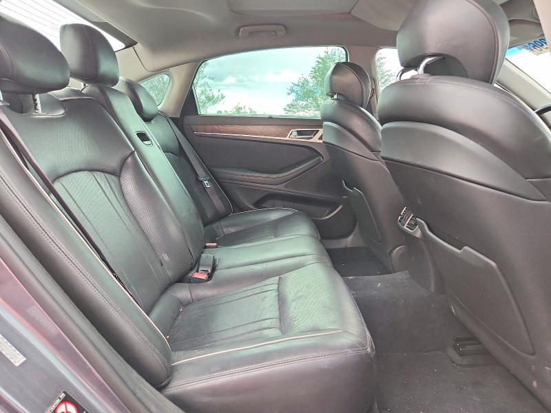 Photo 10 from auction – 2016 HYUNDAI GENESIS with VIN KMHGN4JE7GU108907