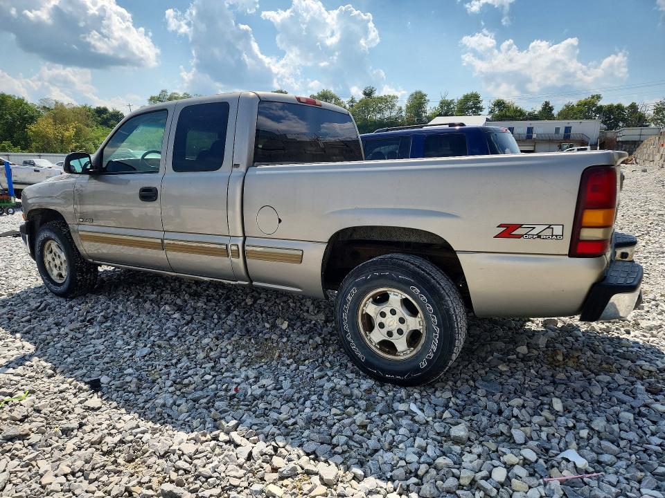 Photo 2 from auction – 2002 CHEVROLET SILVERADO with VIN 1GCEK19TX2Z260665