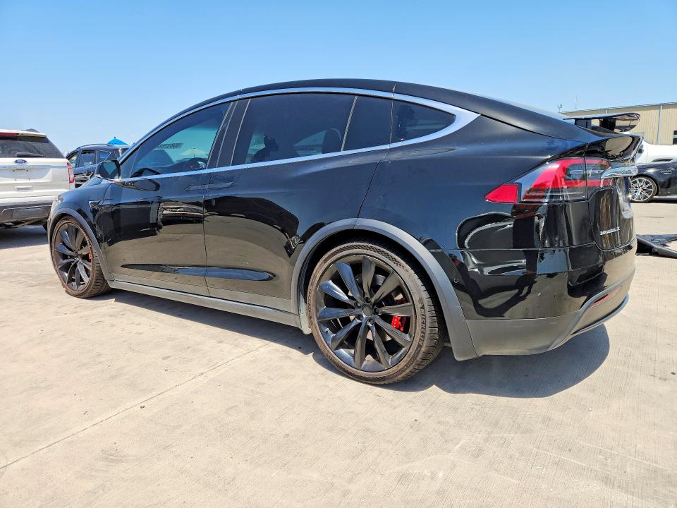 Photo 2 from auction – 2018 TESLA MODEL X with VIN 5YJXCBE48JF091373