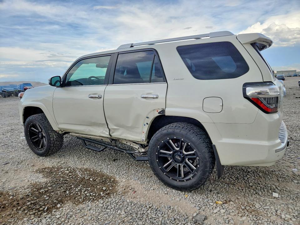 Photo 2 from auction – 2018 TOYOTA 4RUNNER with VIN JTEBU5JR2J5536469