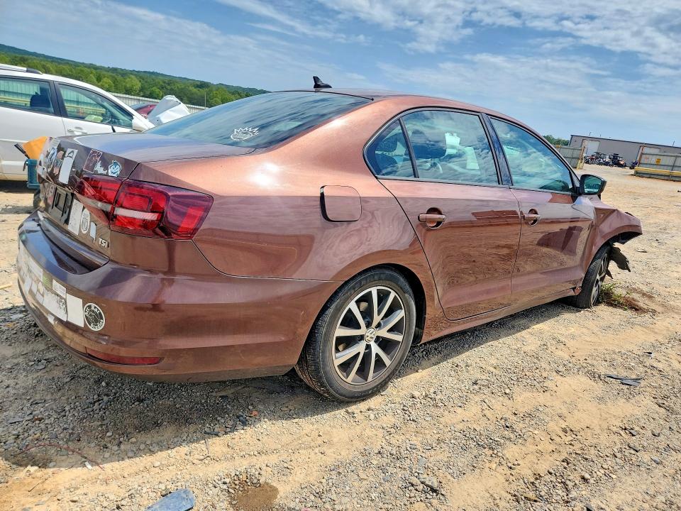 Photo 3 from auction – 2016 VOLKSWAGEN JETTA with VIN 3VWD67AJ9GM402605
